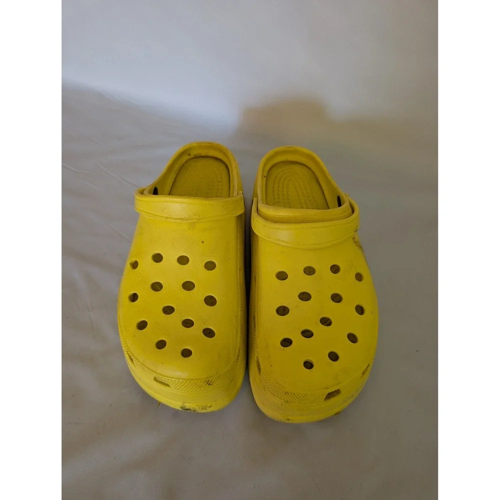 Crocs Classic Clogs Yellow Slip On Comfort Shoes Mens 8 Womens 10